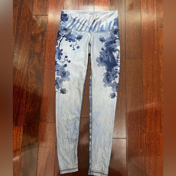 Niyama Sol and J Lo Blue Floral Graphic Leggings - Picture 2 of 4